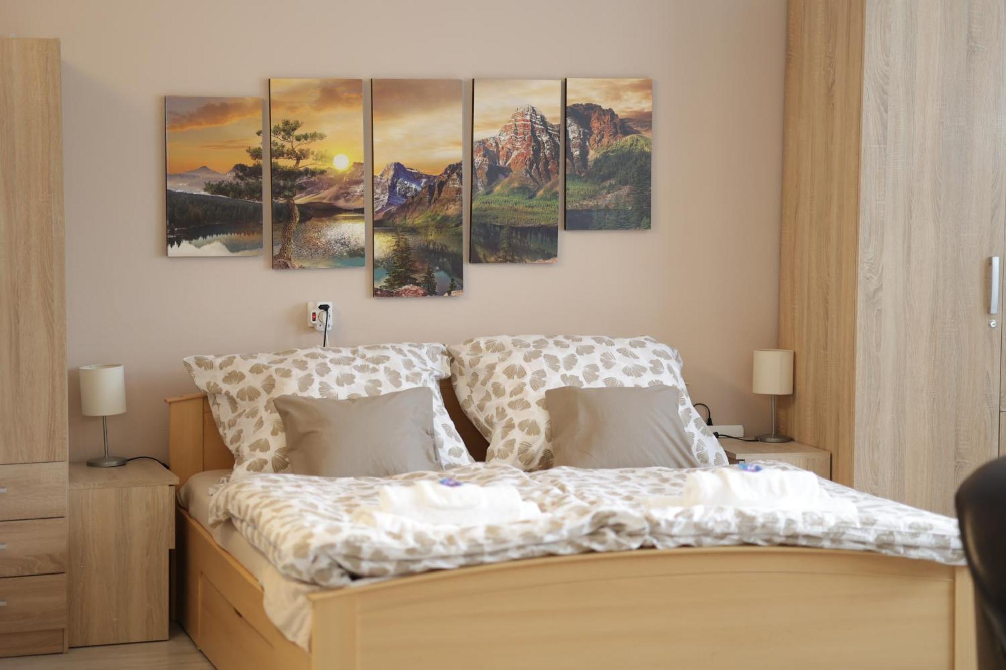 Stardust Apartman Pecs Exterior photo