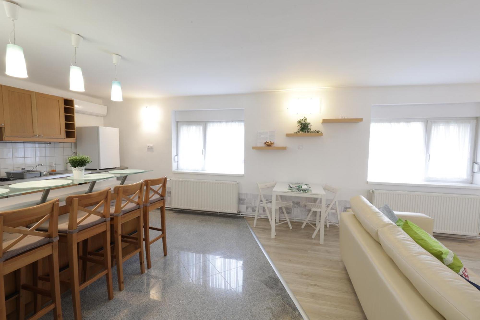 Stardust Apartman Pecs Exterior photo