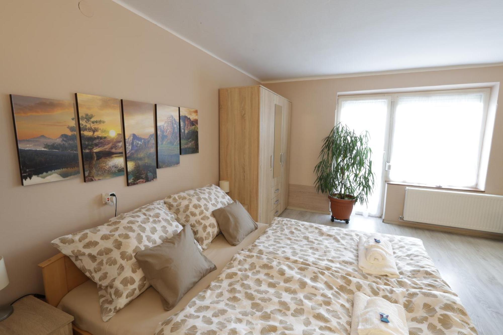 Stardust Apartman Pecs Exterior photo
